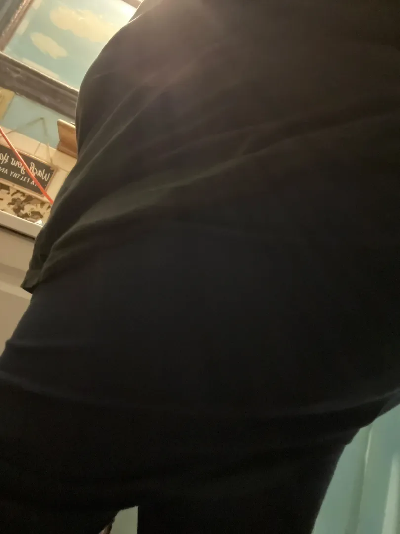 My body could be your wonderland. For the right admission fee.  posted by SexyBreedingBbw