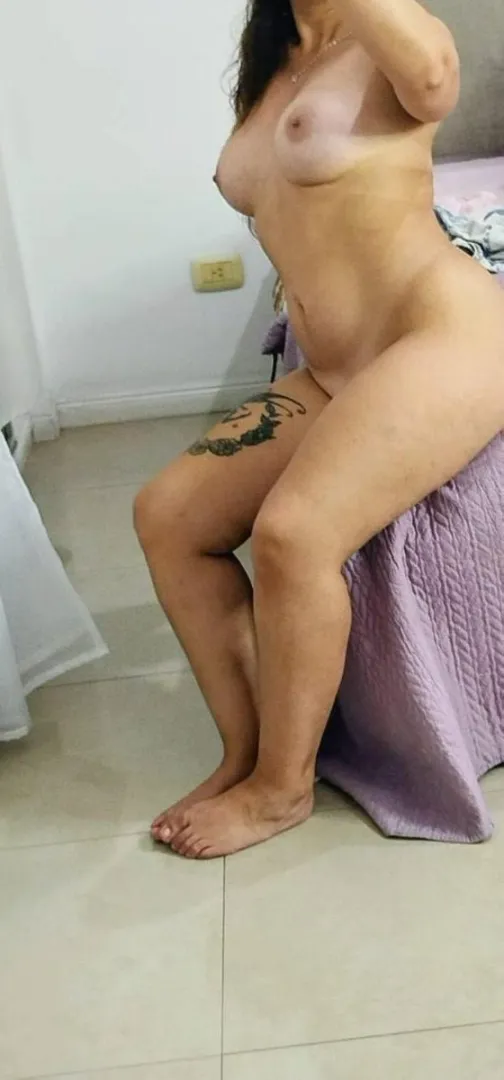 My body knows what it wants, my smile knows how to get it. posted by Plushydreams00