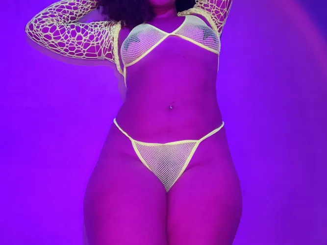 my body will be the only thing your eyes crave and you will wake up every morning with your brain obsessed over just an inch of my skin by GoddessAlicee