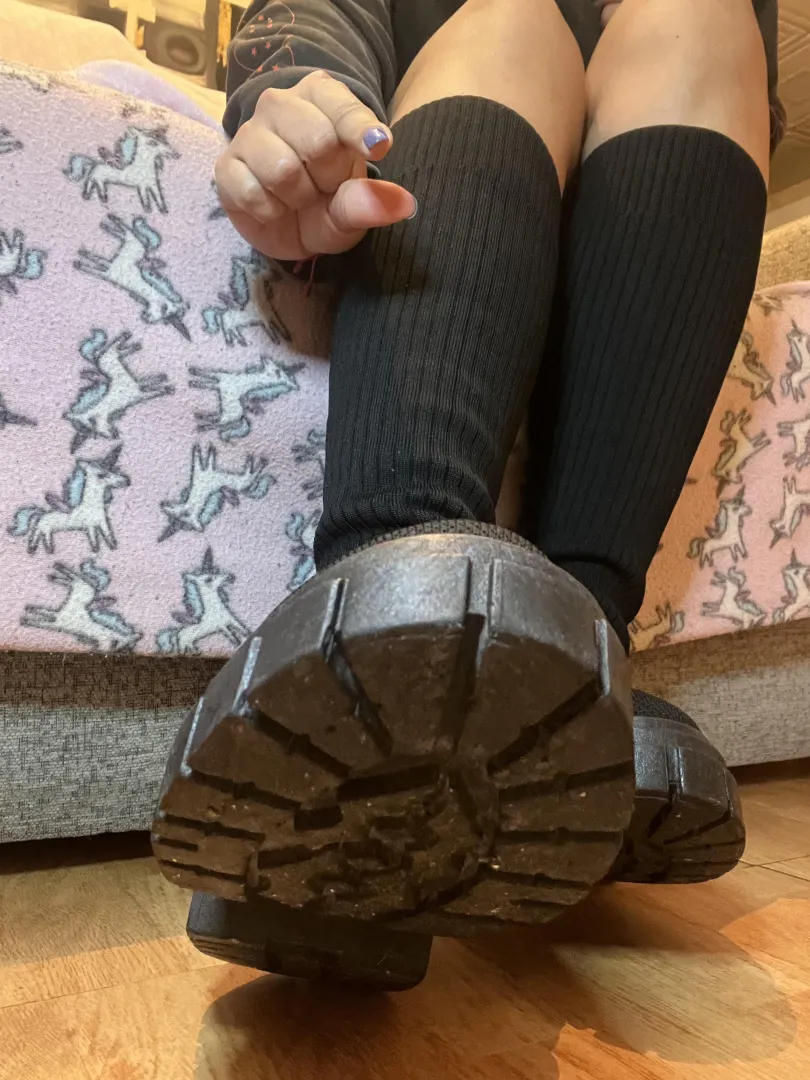 My boots looks more powerful and big than your tinny friend  posted by MisaShade