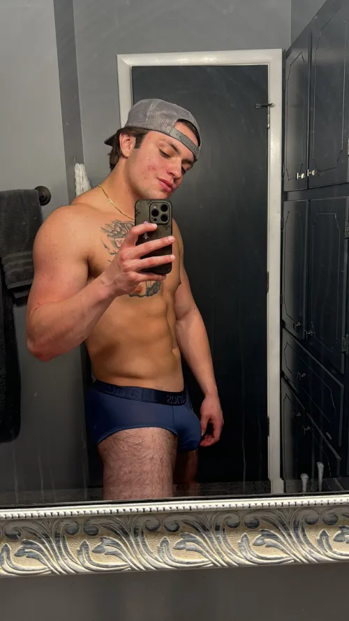 My bulge is so heavy when it’s hard by softthistle_