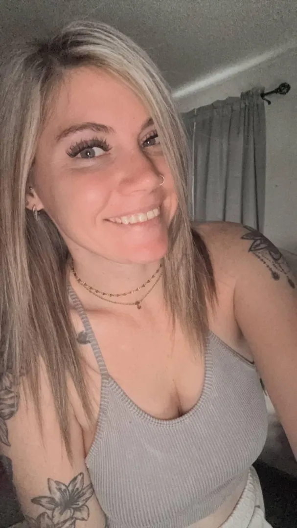 My curves are dangerous, so you better be careful! You might lose control! posted by SweetEchloXO