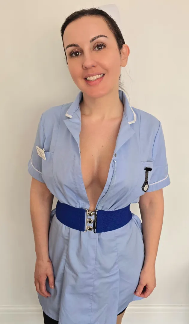 My eyes are up here posted by miss_indescretion