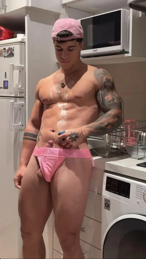 My favorite color is definitely pink. posted by bootyy-liciouss