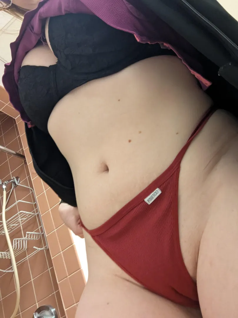 My favorite color is red posted by SweetRedRuby_