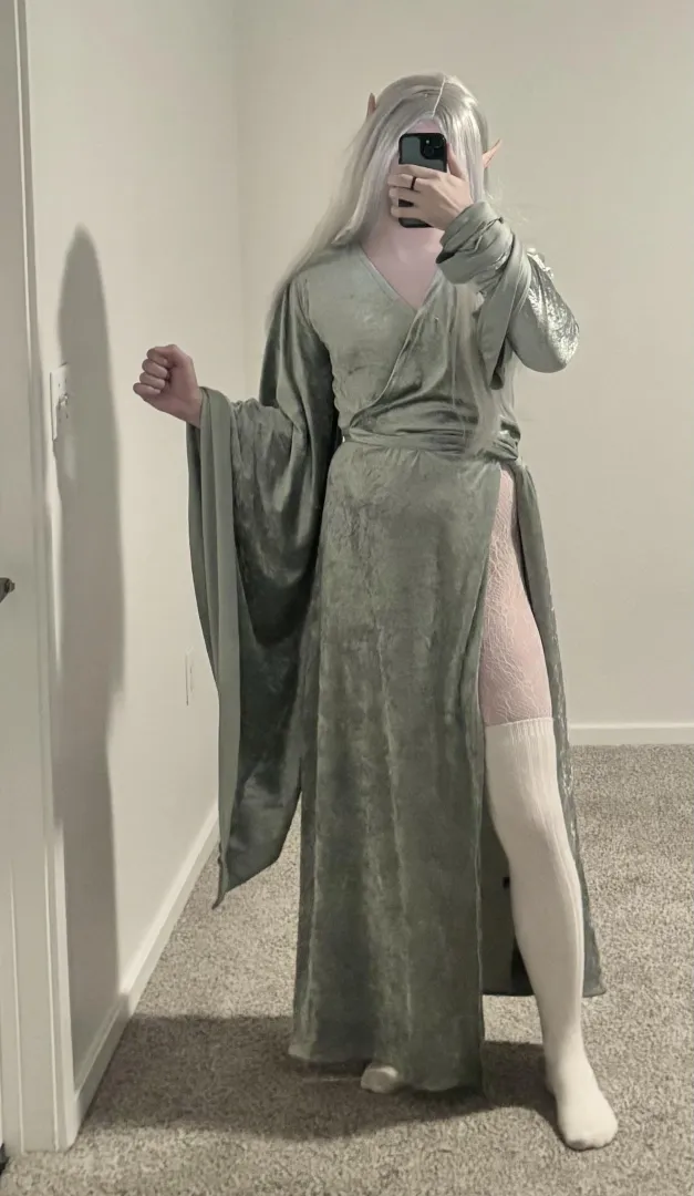 My favorite dress posted by August-144