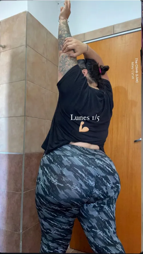 My favorite leggings by magnara_bbw