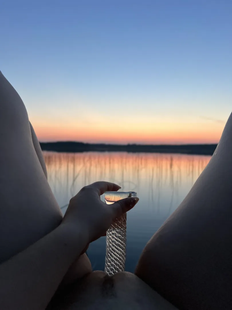 My favorite way to enjoy the sunset posted by novabrayy