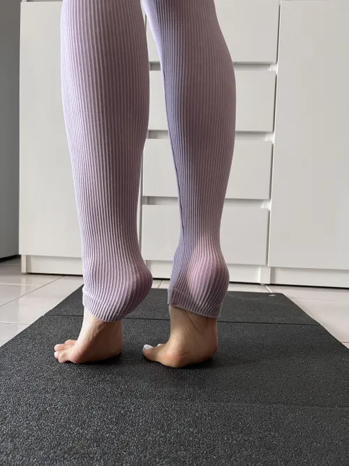 My feet deserve your full devotion by prettyevilx