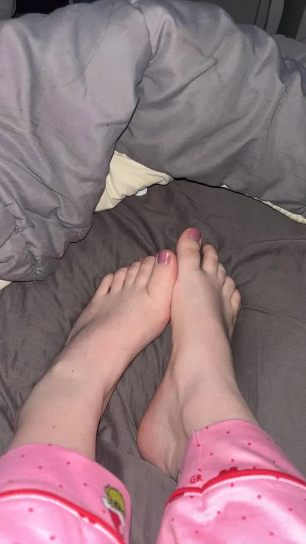 My feet… do you like them? posted by Melanie_Soles