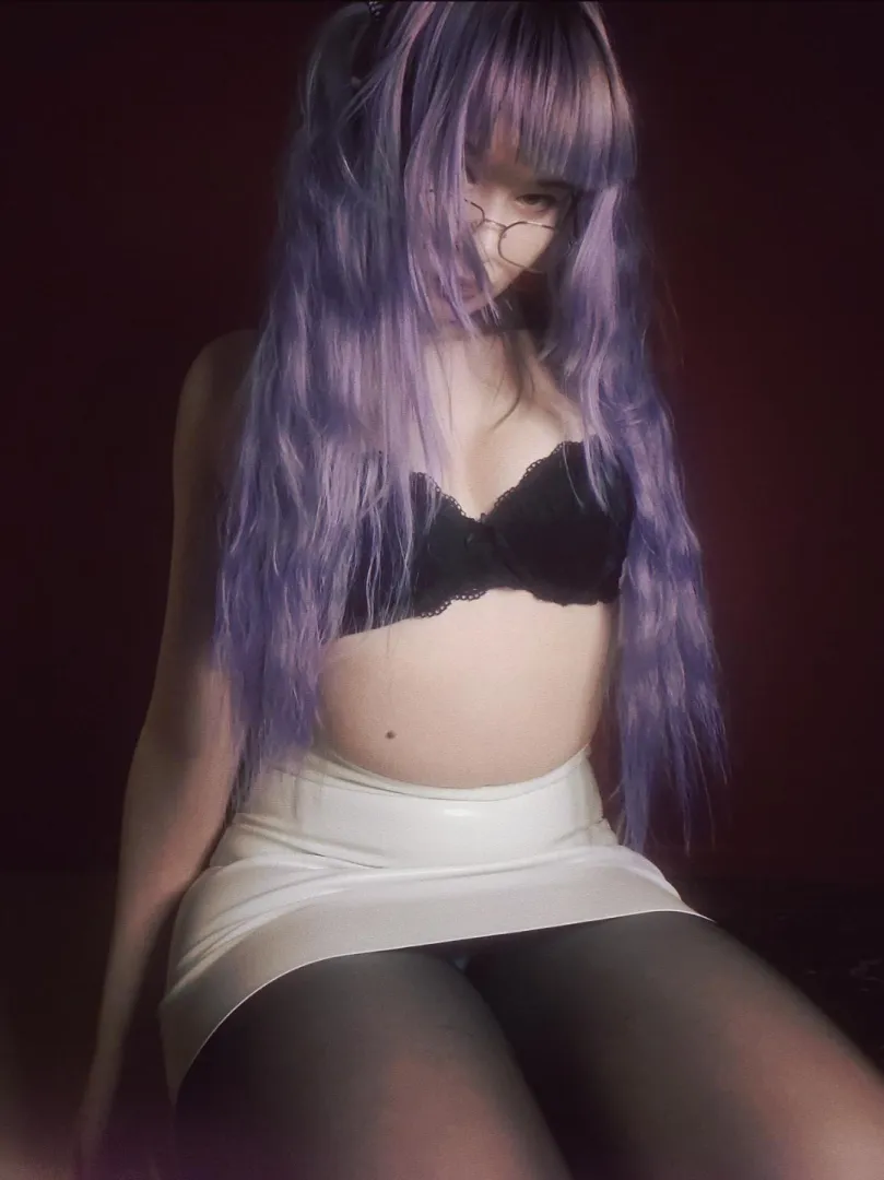 My first latex skirt posted by dejasworld