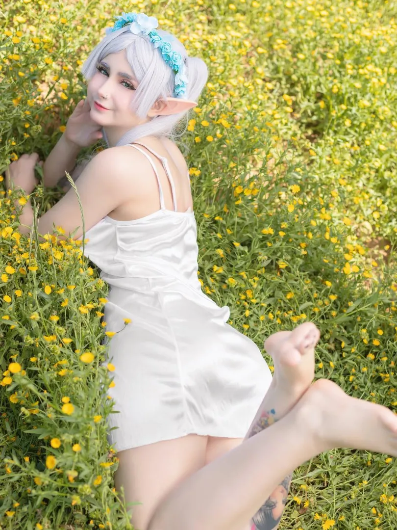 My Frieren cosplay (Monokichan) posted by monokiichangf