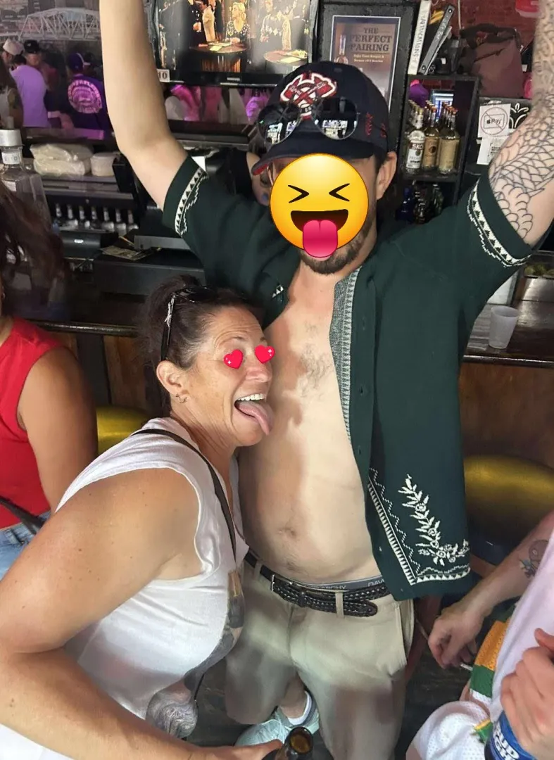 My gf's and I are on the hunt tonight for BWC's...will we find you on the dancefloor?! posted by CougarLuvzHerCubz