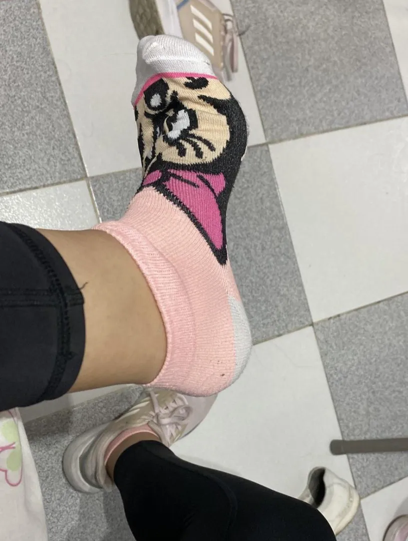 My girlfriend's socks after the gym. posted by FeetFantasyDuo