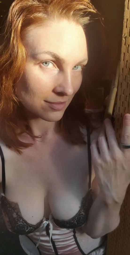 My goal is not to ruin my subs and discard them once I've extracted all the money I can from them. It's my joy to see them thrive. I like when things feel mutually beneficial. My favorite thing is long term connection. A real bond. Deep trust. Gratitud posted by Queen_Sorsha