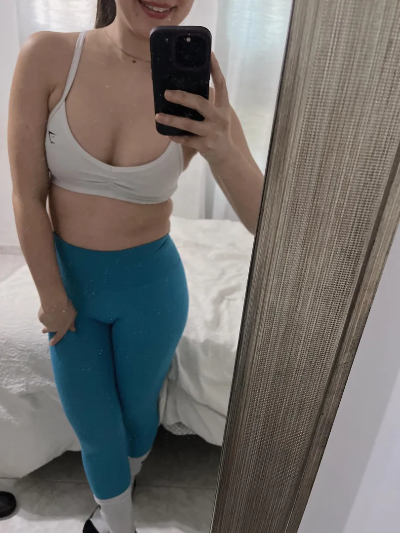 My gymshark top is so sweaty posted by sunsunny23