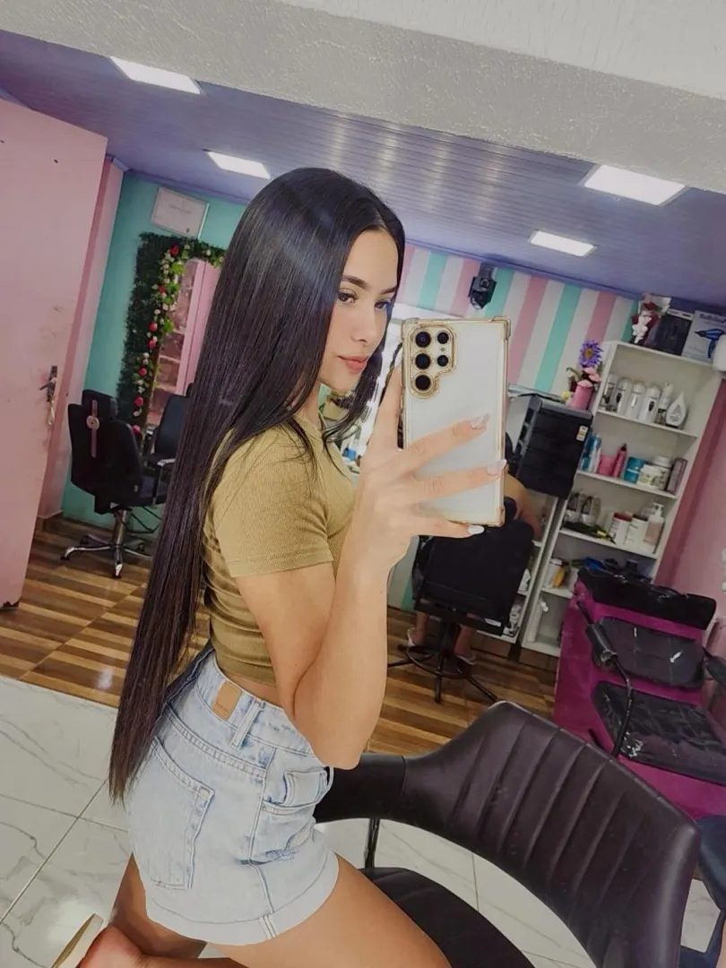 My hair decided to behave today  posted by Violet_Porter