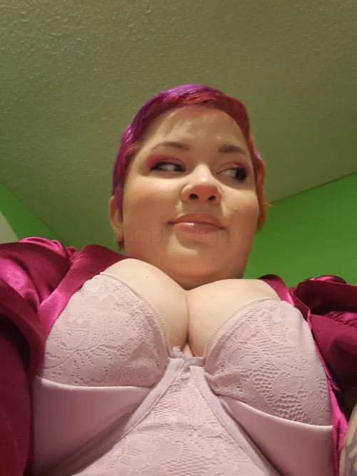 My hair honestly grows too slow by pumpka_booty