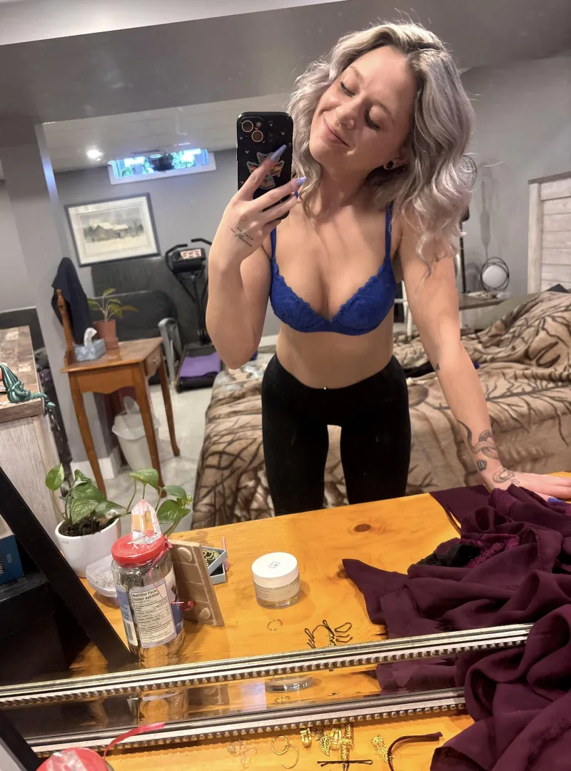 My hair is bright, my future is brighter posted by Aurelithia