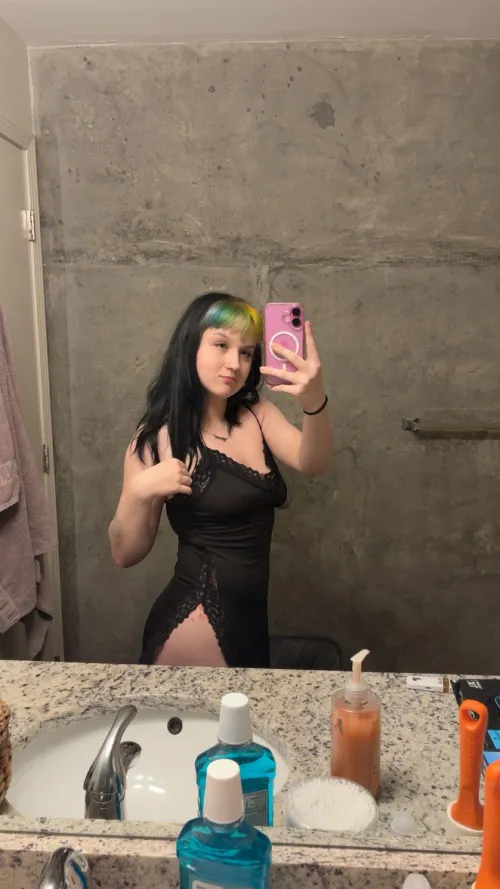 my hair's not the only thing that's colorful :333 by urnmadison