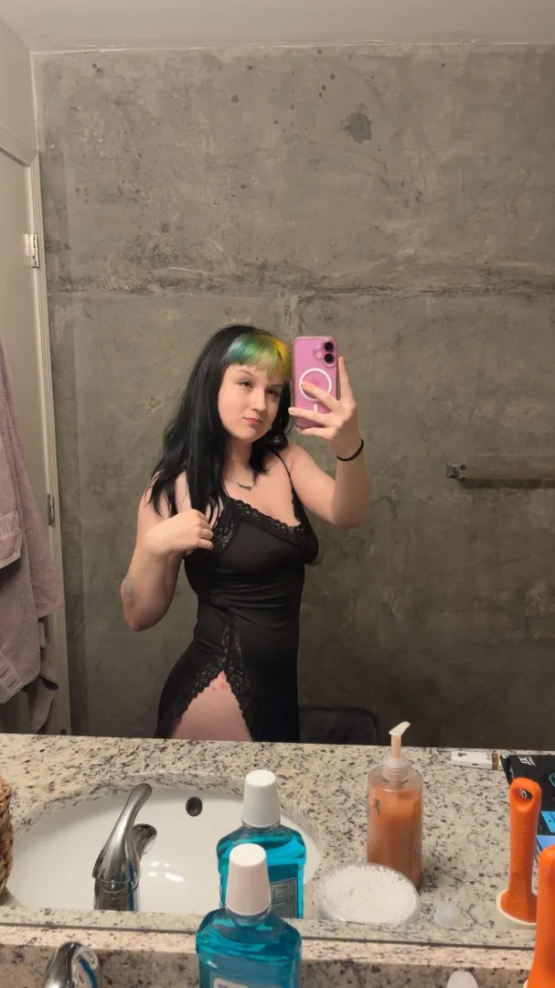 my hair's not the only thing that's colorful :333 posted by urnmadison