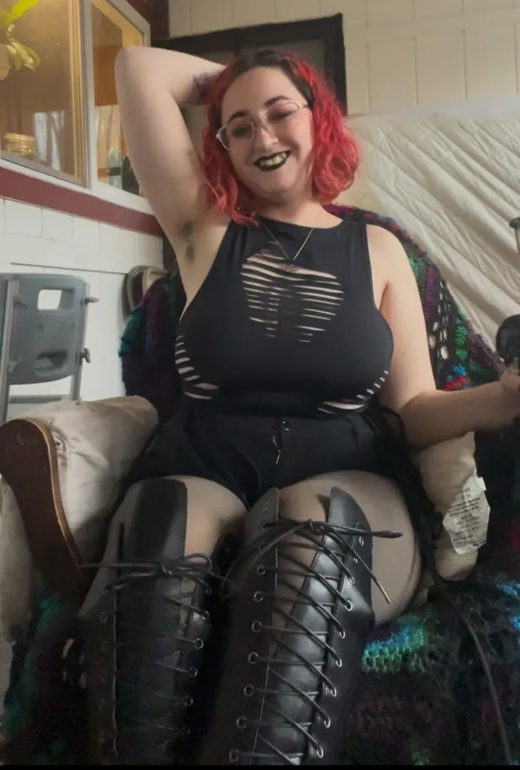 My hairy armpits are perfect posted by Th33vilon3