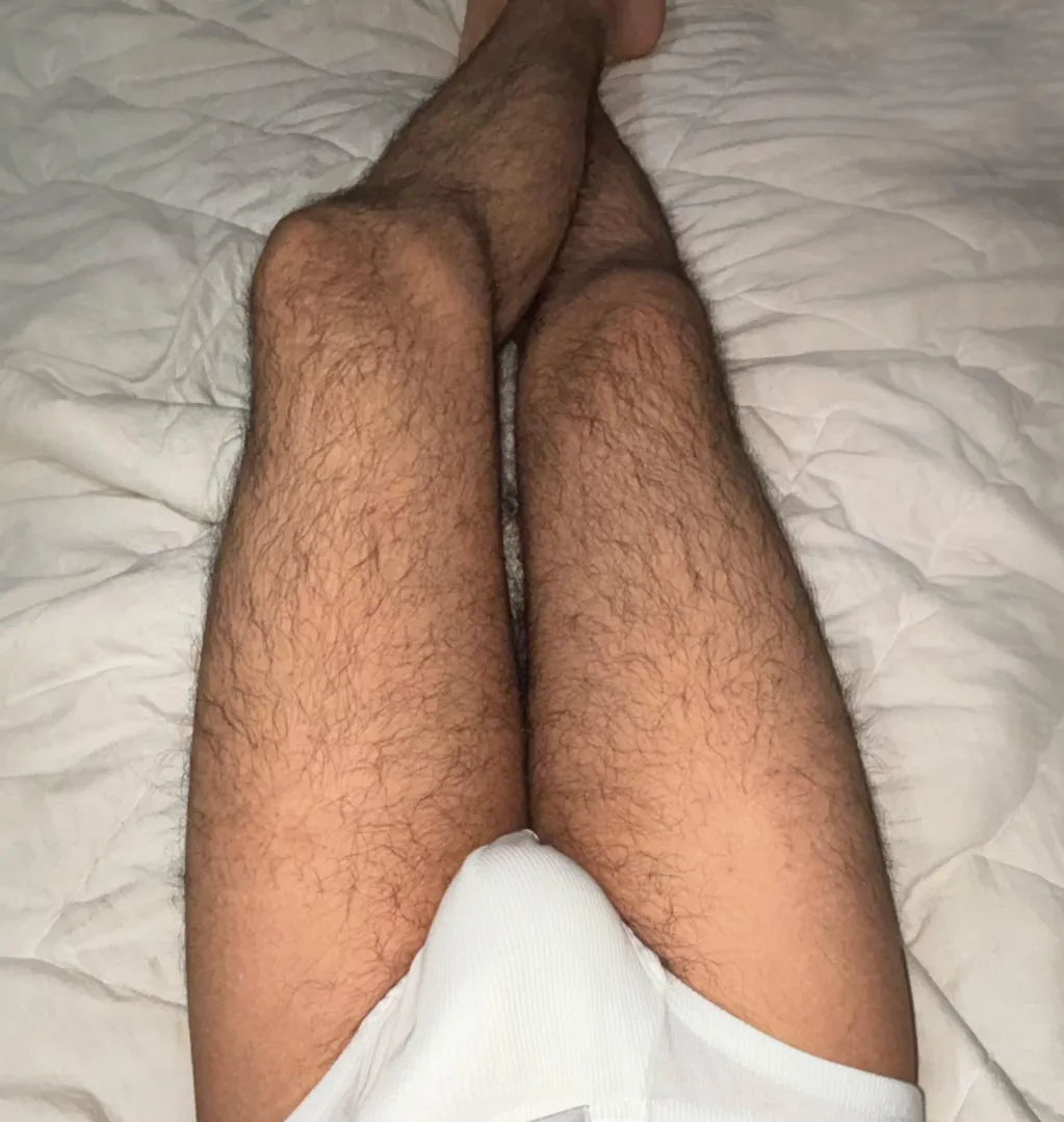 My Hairy Legs posted by ErickXmS