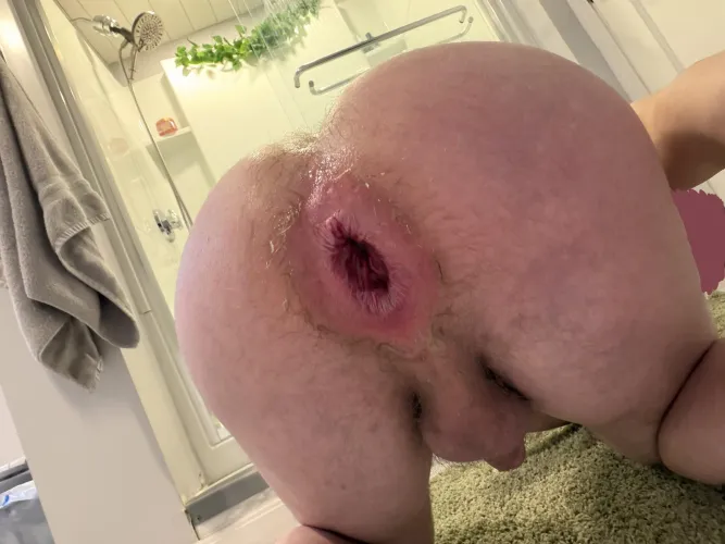 My hole needs a hand by mesah279