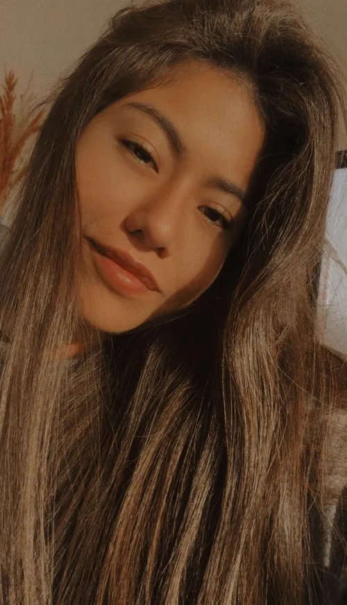 My juicy lips I bet you’d love to see them painted in every colour by alanazaid