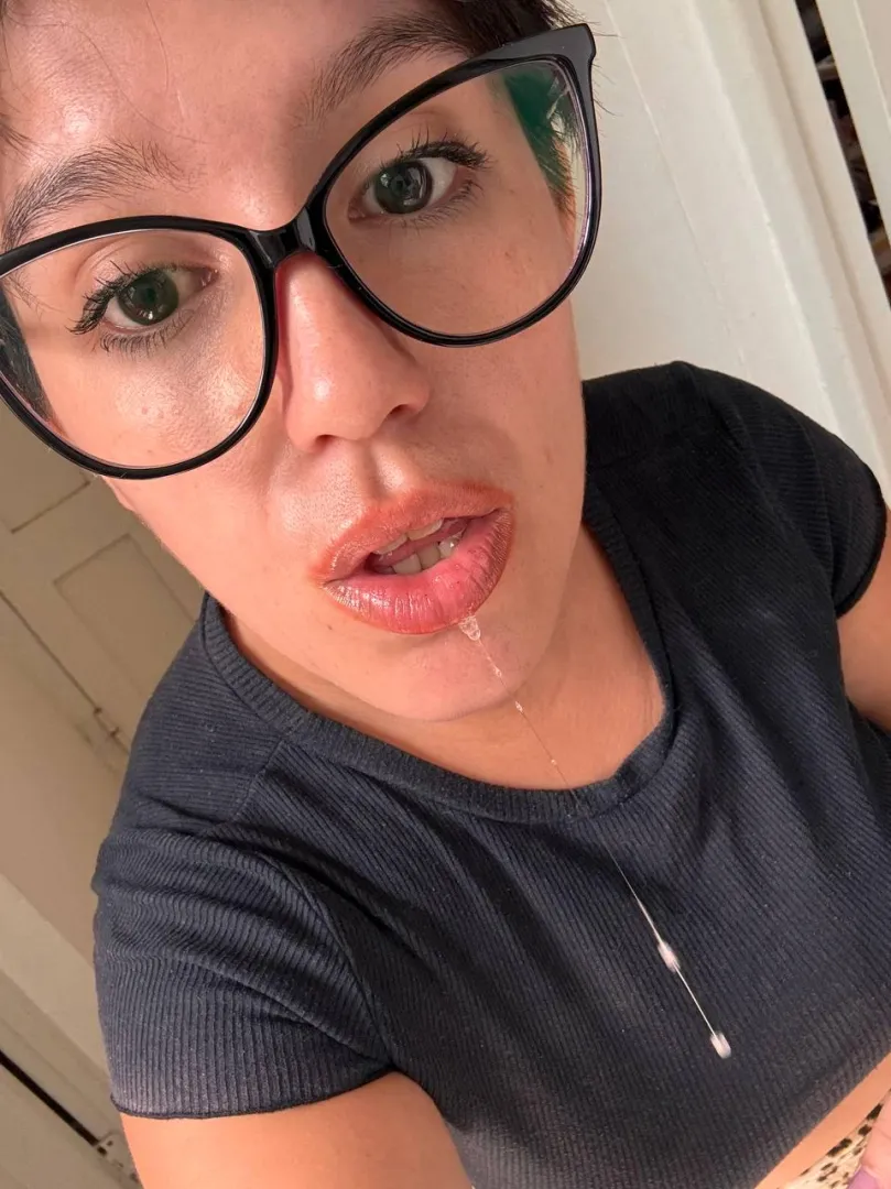 My lips don’t chase attention. They command it — slowly, deliberately, without apology. posted by Inesitaax