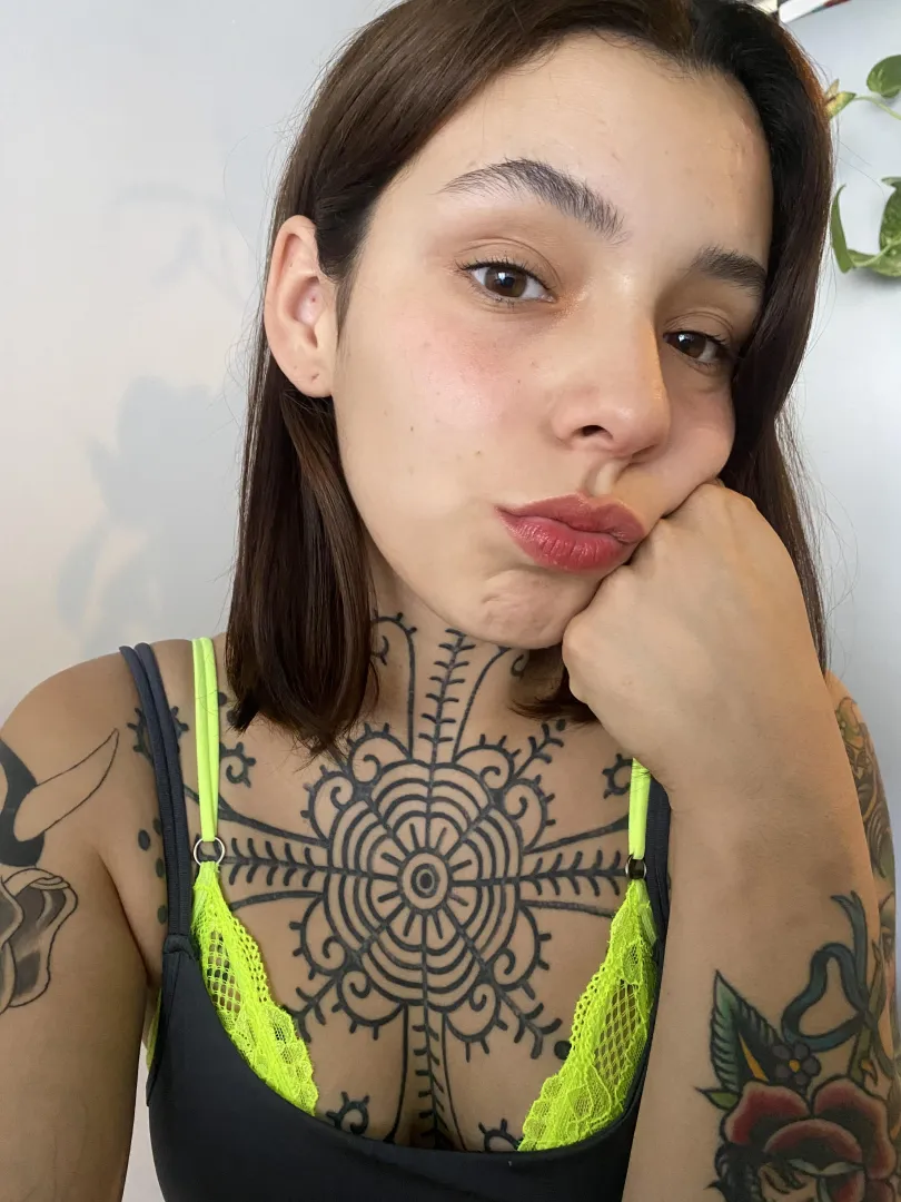 my lips posted by Lula69_