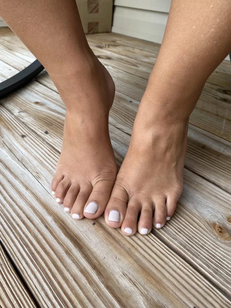My little feet posted by PeachySoles7