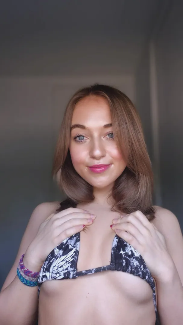 My little tits love to be played with posted by QueenKongFitness