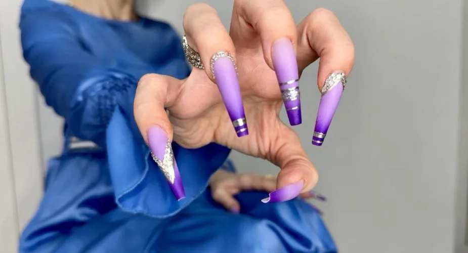 My long nails by Juliadomaina