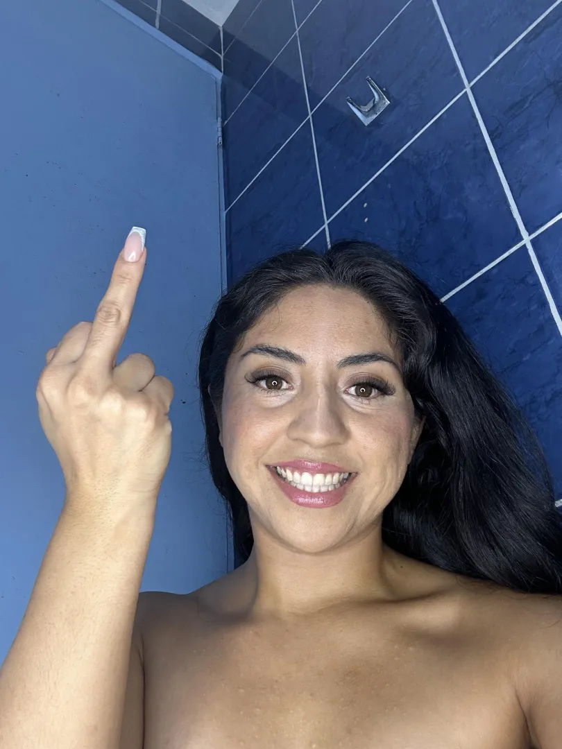 My middle finger turns you on, den posted by goddessbellatrix1