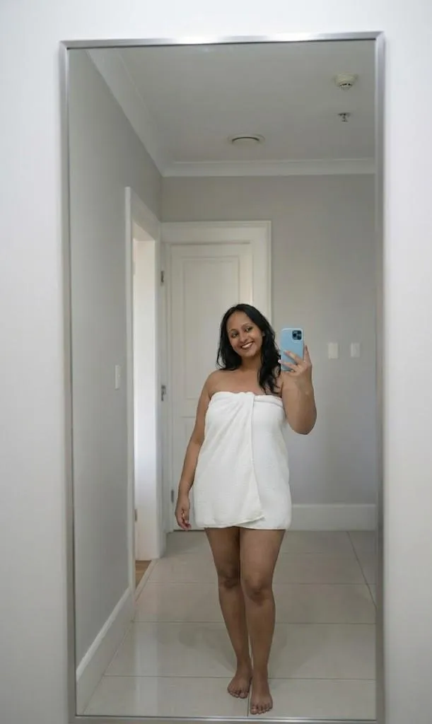 My mirror selfie posted by Key-Connection-469