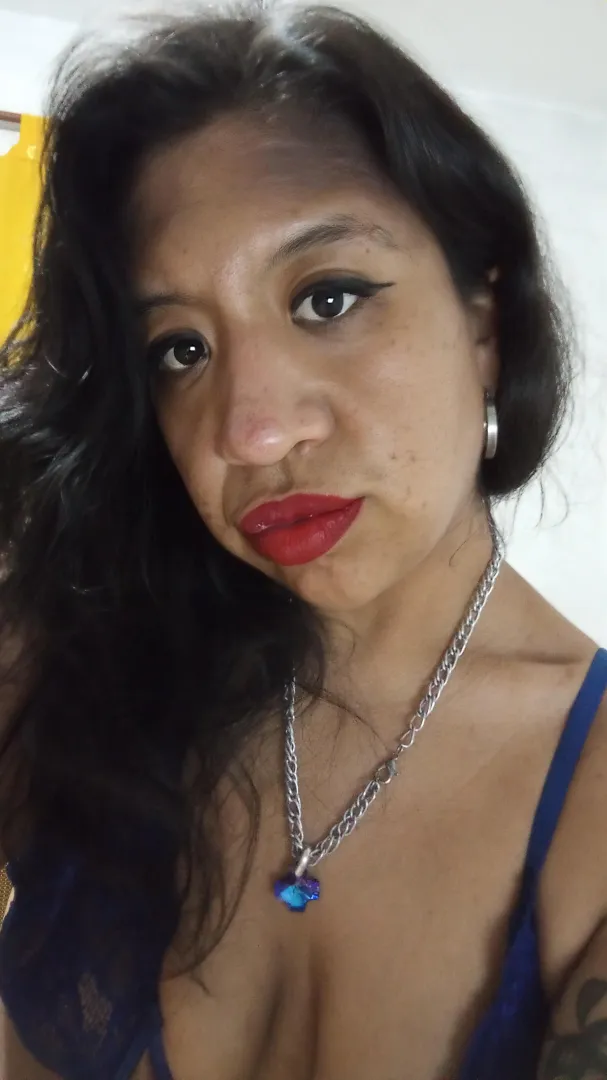 My natural lips can get horny, wet, and drooling if you text me. Come here, I need you posted by MeDicen_LaNegraOF