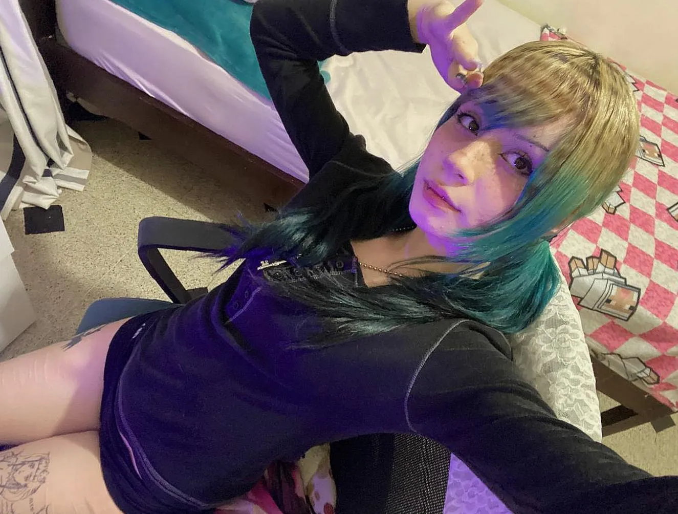 My new hair color, does it look good? posted by RoyalRound0