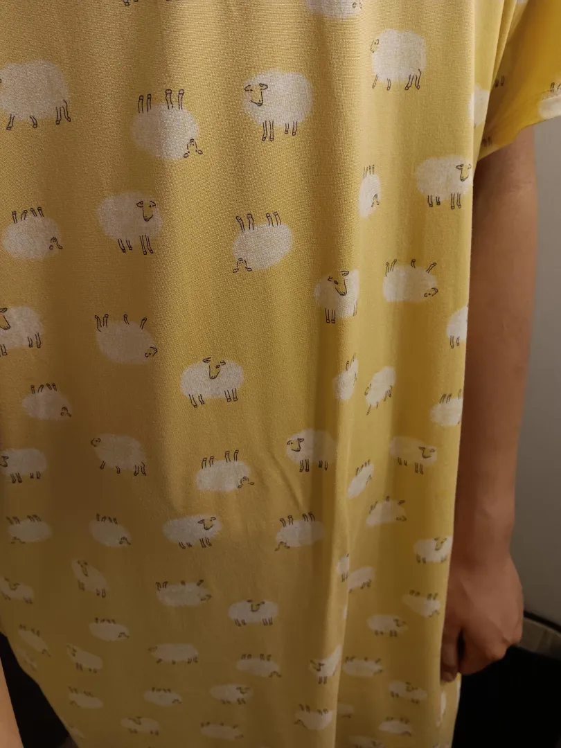 My night dress makes me feel so smol posted by ItsMeAdea