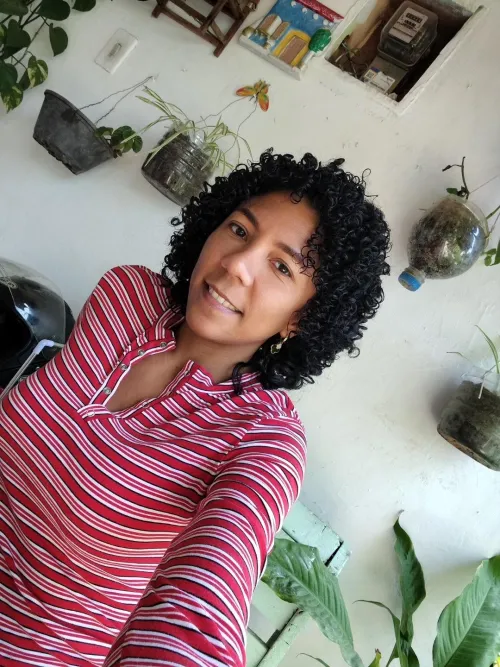 My nose is waiting for you so we can have some fun by adricurly