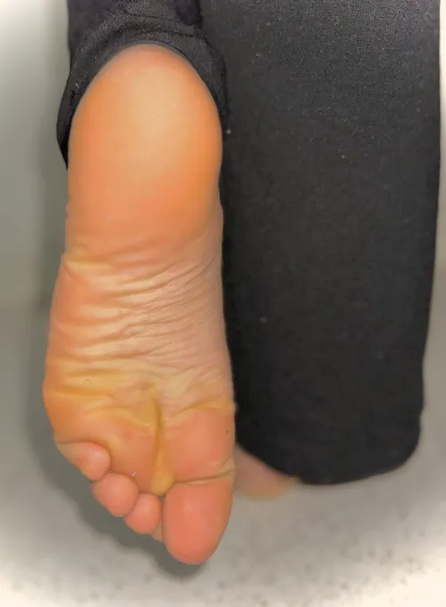 My pink paws are feeling extra soft today by CozyCuddle05