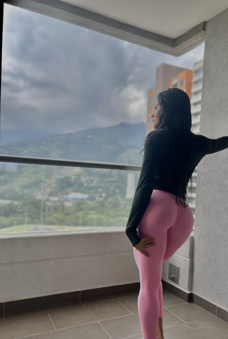 My pink yogapants posted by fierce-angel