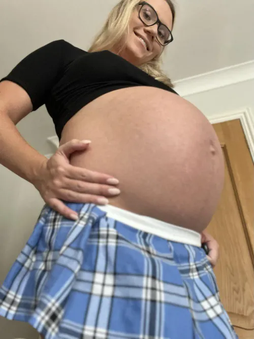 My preggo body has one mission, can you handle it?  by pregnantjennyxo