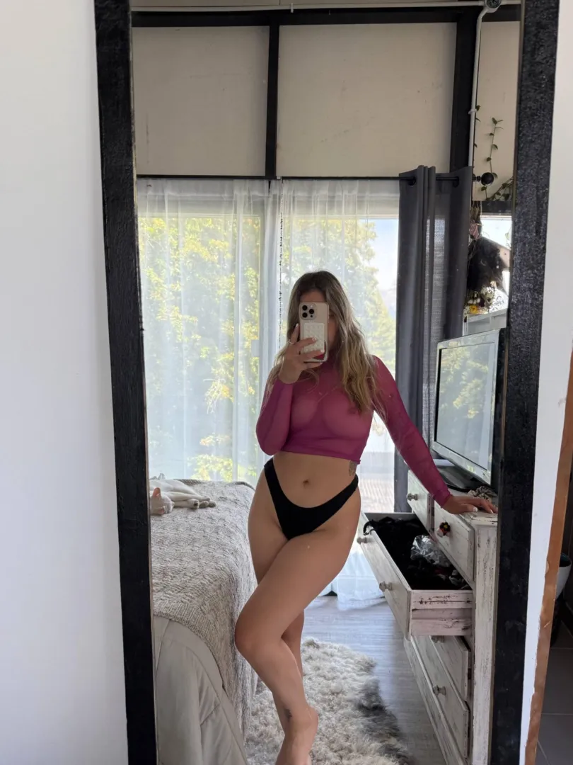 My private physio sessions get pretty hands-on. Booking a slot? [f] posted by honeyblushdream