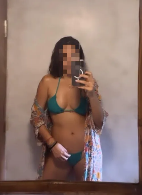 My sexy hot wife, everytime she wear green, we plan for good sex, but I end up in 60sec and she feels really unsatisfied like nothing happened! by Make_my_wife_cum