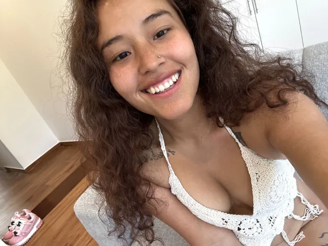 My smile looks super hot by ScarlettsSecretDiary