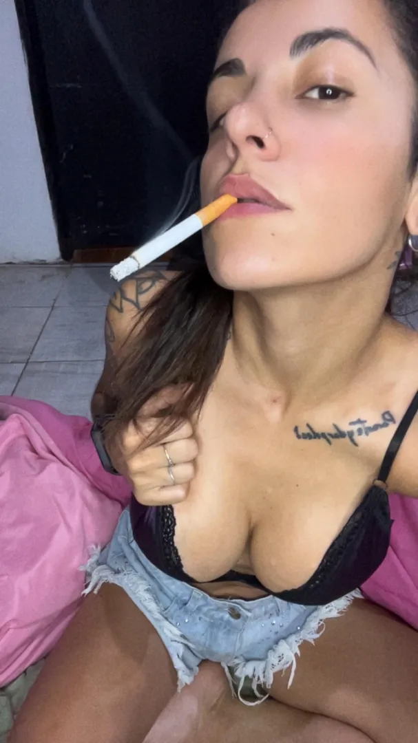 my smoke between your penis while I suck you off posted by peachhbabyy