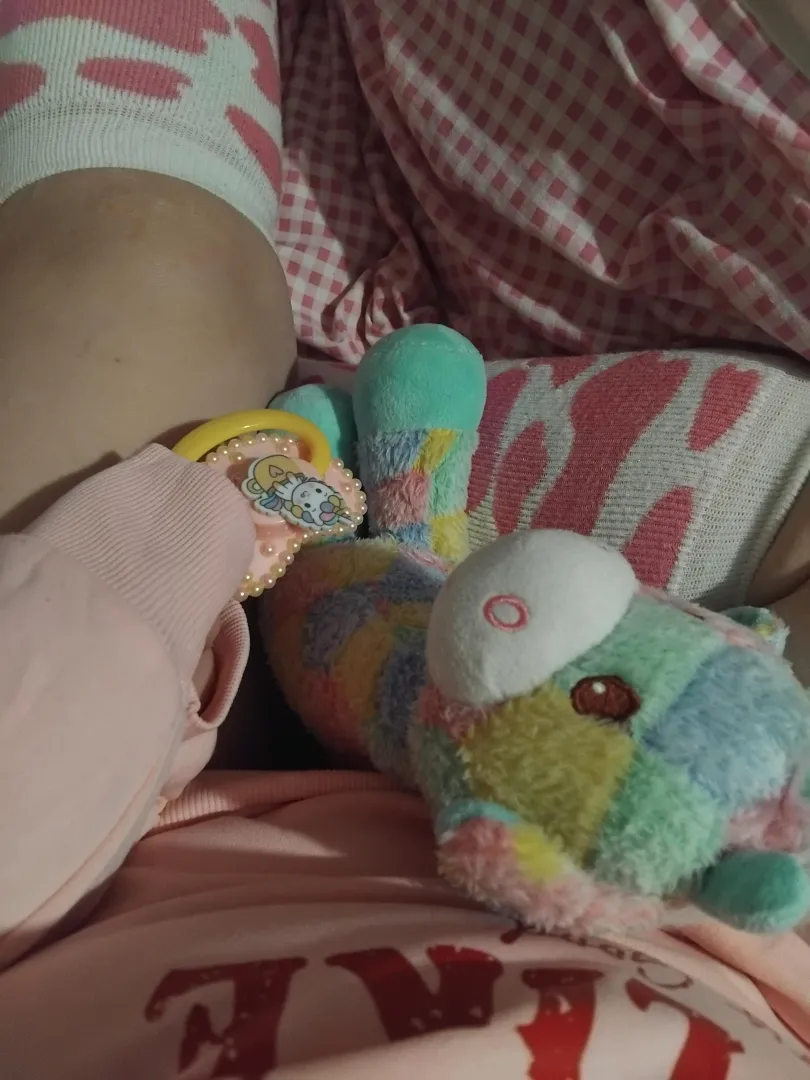 My socks are so comfy posted by Sensitivelittleone