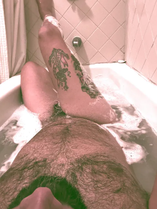 [M]y take is that bathtubs are too small by Ounceuponatime
