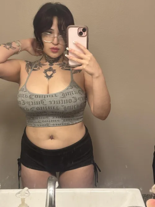 My tiddies look amazing today by strawberriesncreaam_